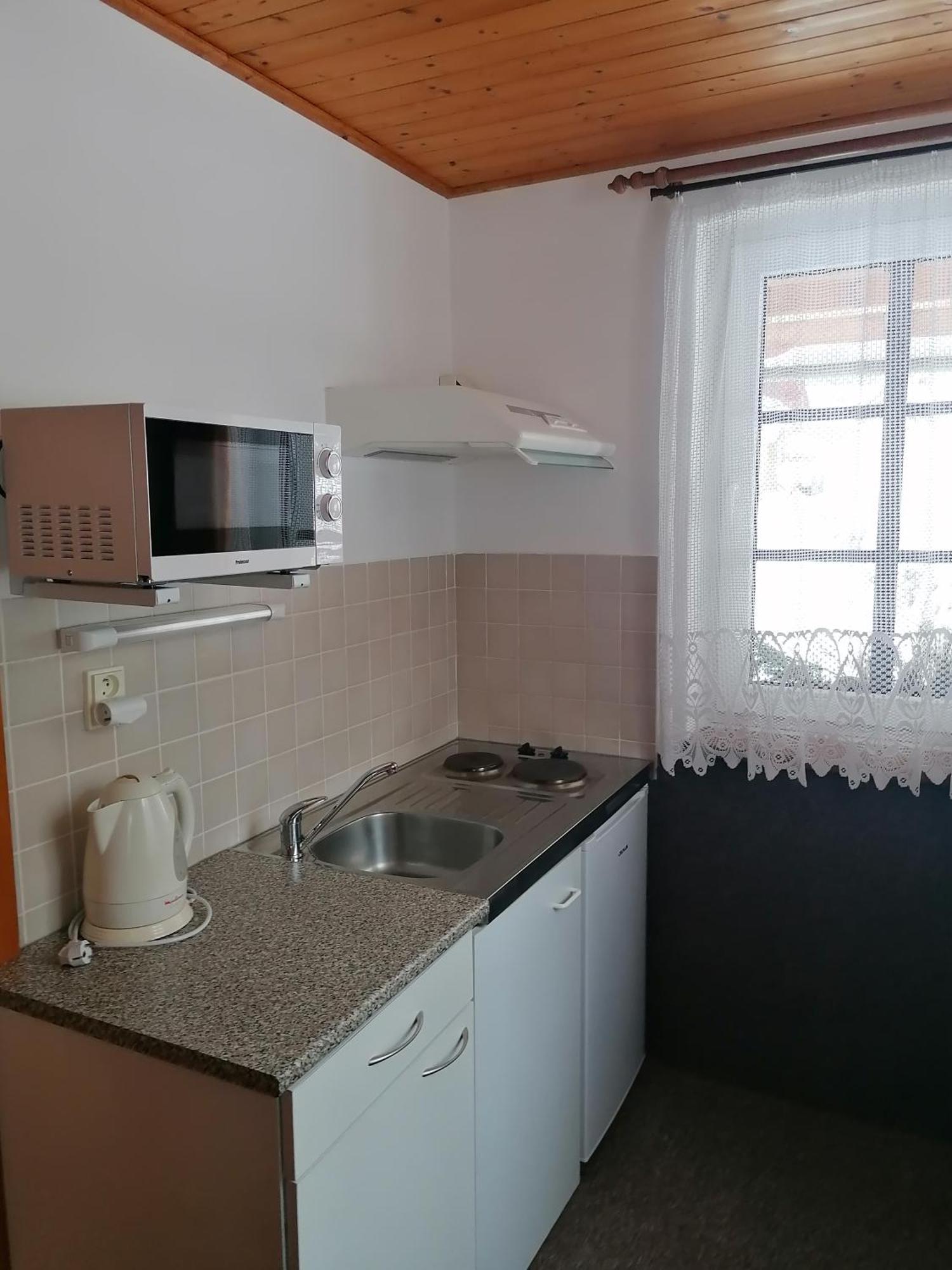 Apartmany 670 Pod Lysou Horou โรกีนีซ นัด ยีเซอโร ภายนอก รูปภาพ